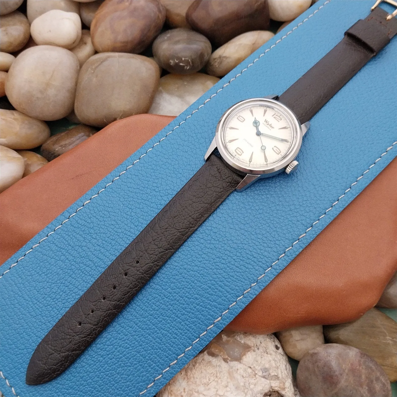 17mm Kreisler Saddle Leather nos Unused Classic Tapered 1960s Vintage Watch Band
