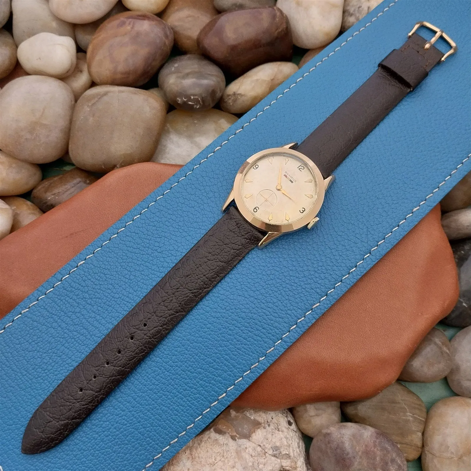 17mm Kreisler Saddle Leather nos Unused Classic Tapered 1960s Vintage Watch Band