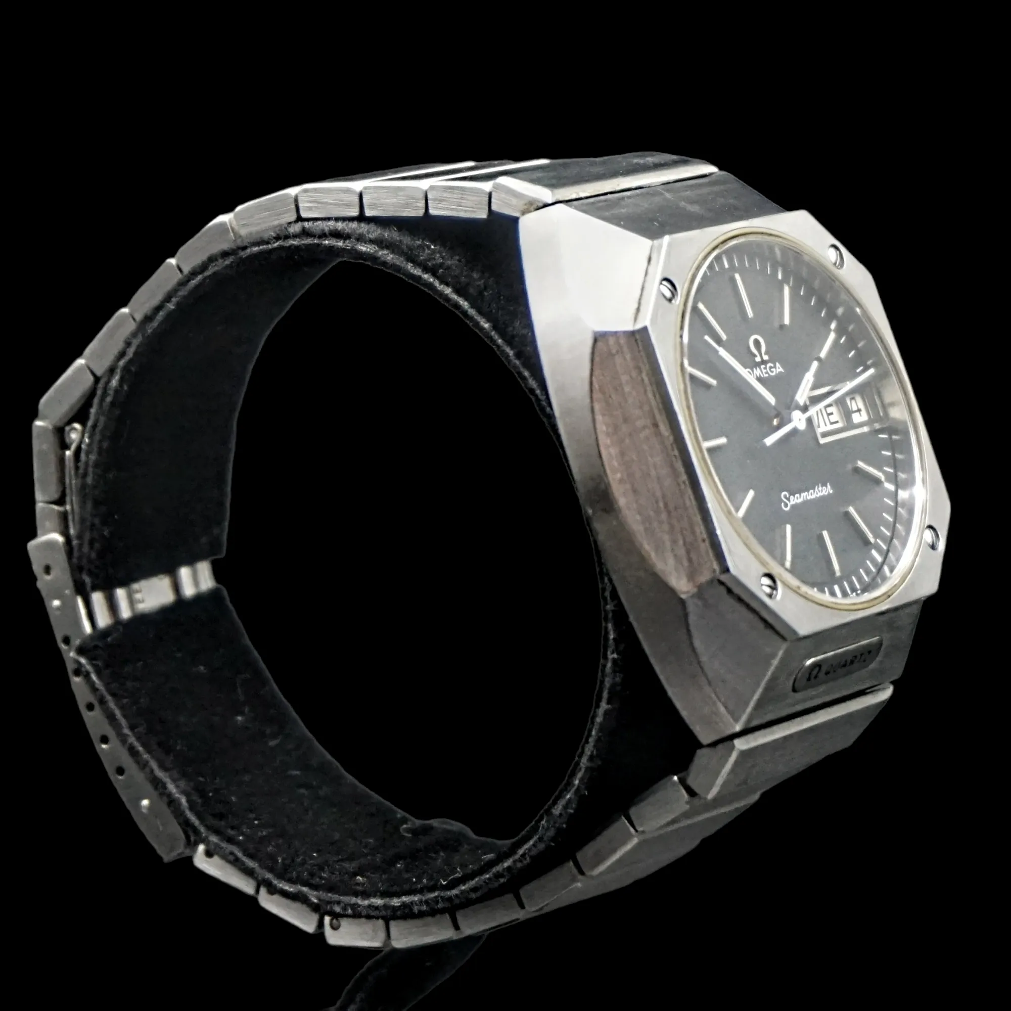 1975 OMEGA Seamaster Mariner Wristwatch Cal. 1310 Swiss Quartz Watch Ref. ST 396.0840