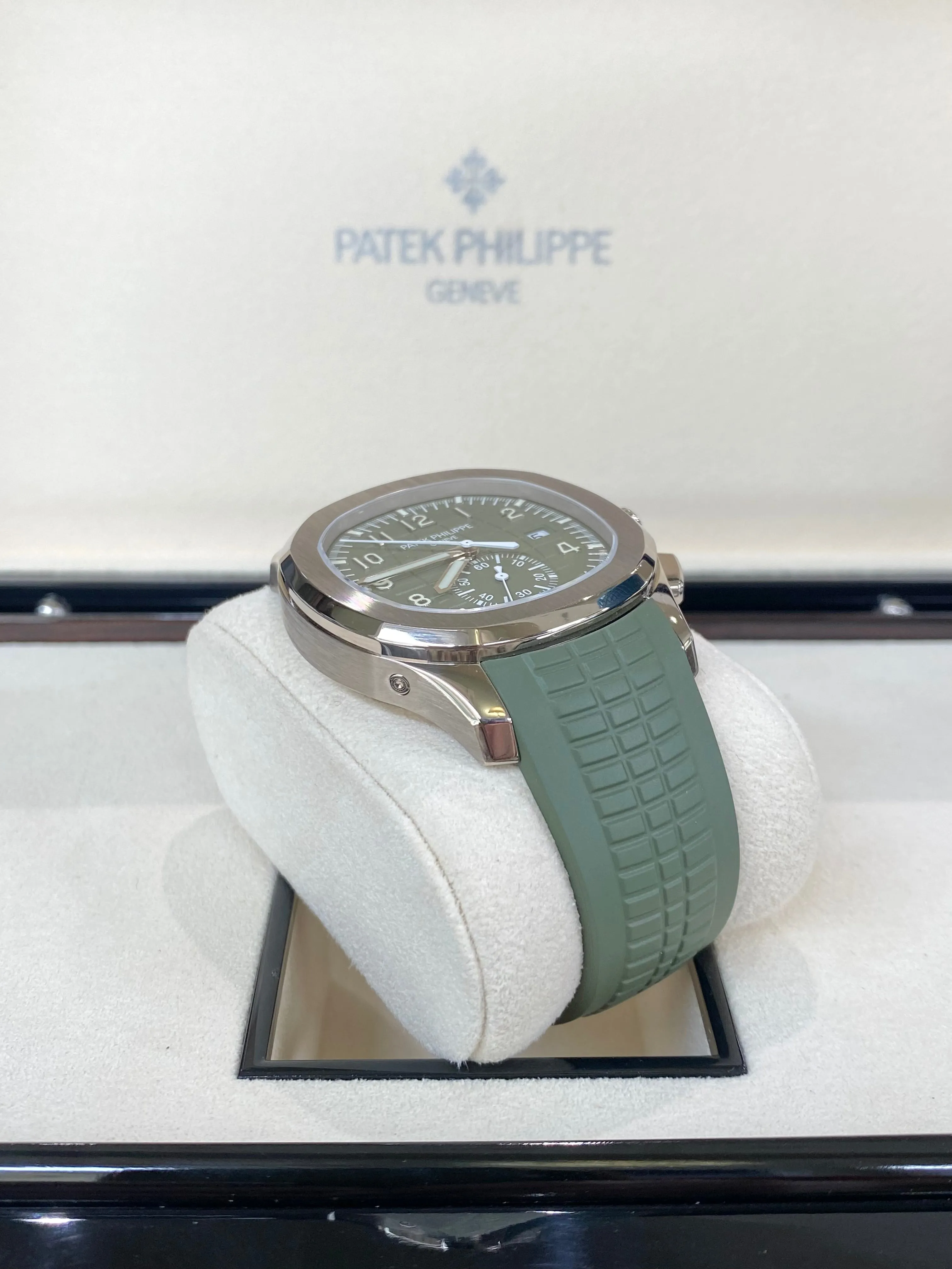 2021 Patek Philippe Aquanaut Self-Winding 5968G-010