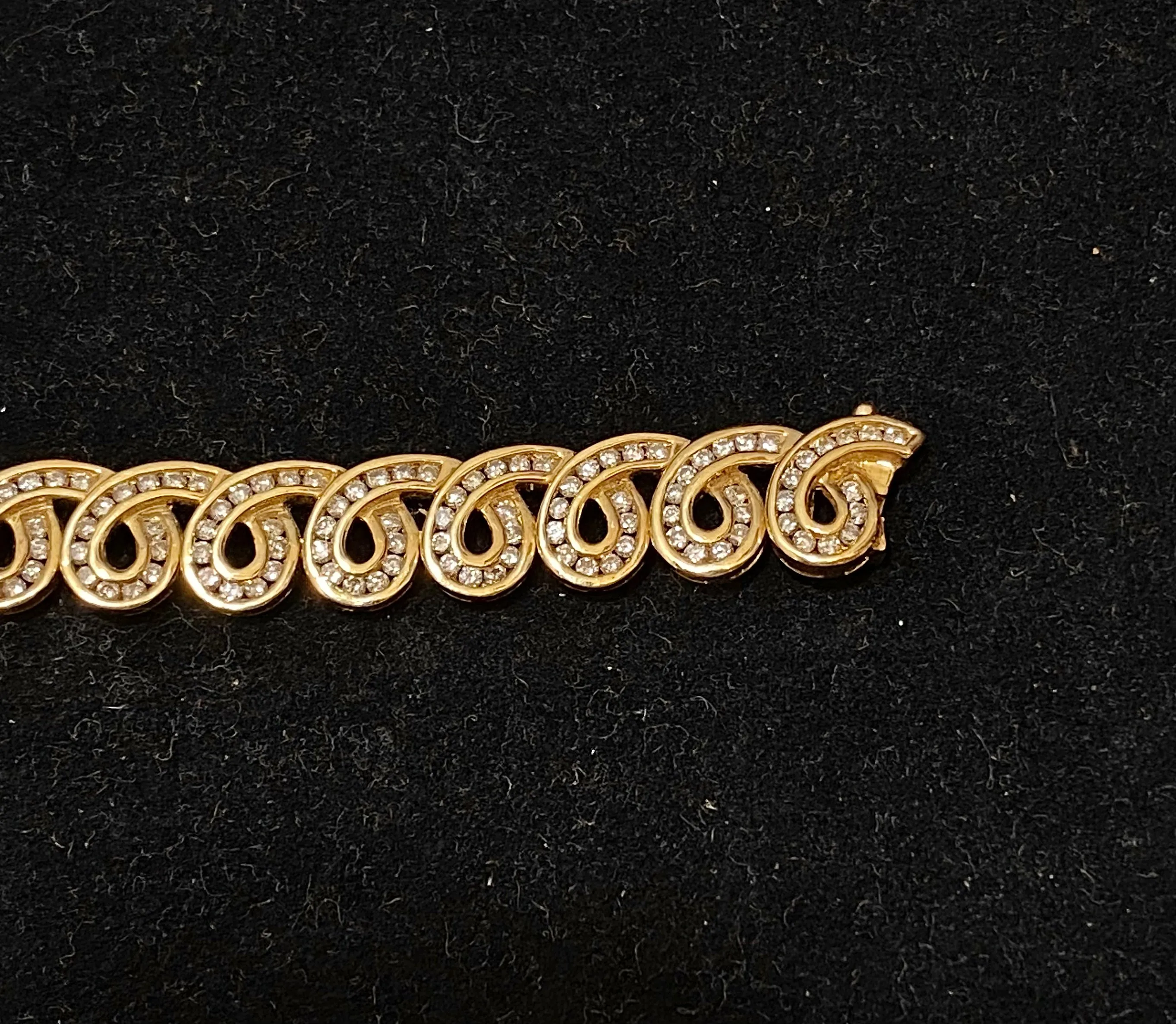 BRACELET Bvlgari style Unique Solid Yellow Gold w/338 Diamonds- $30K APR w/ CoA!