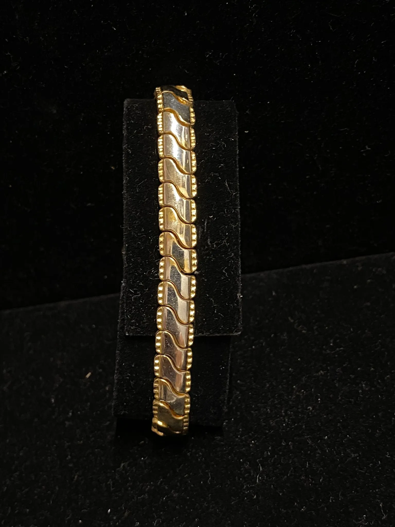 BUCHERER RG Tone & SS Vintage Beautiful & Unique Ladies Watch - $6K APR w/ COA!!