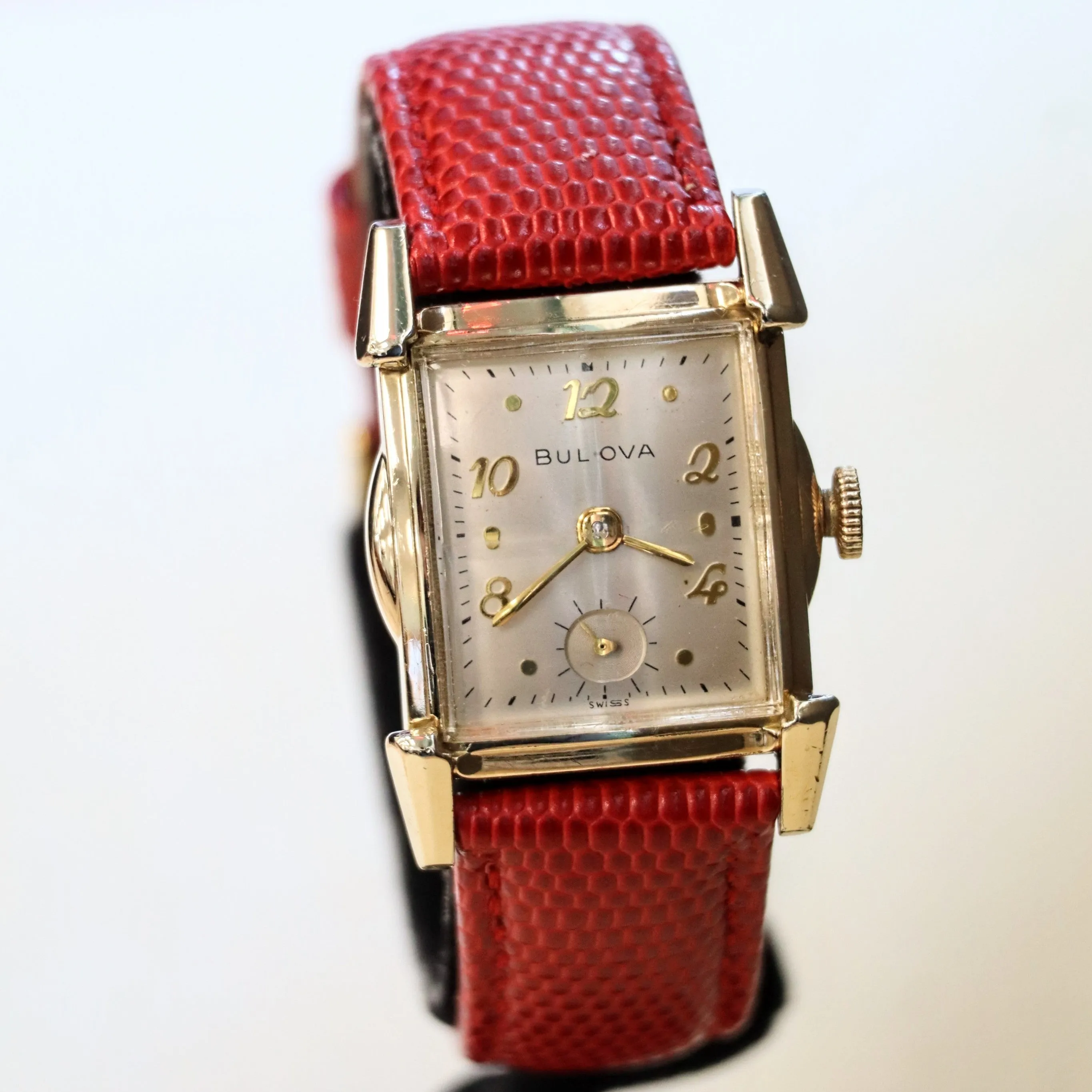 BULOVA 1954 ARDSLEY Watch 17 Jewels Cal. 10BT Fancy Case & Crystal Wristwatch
