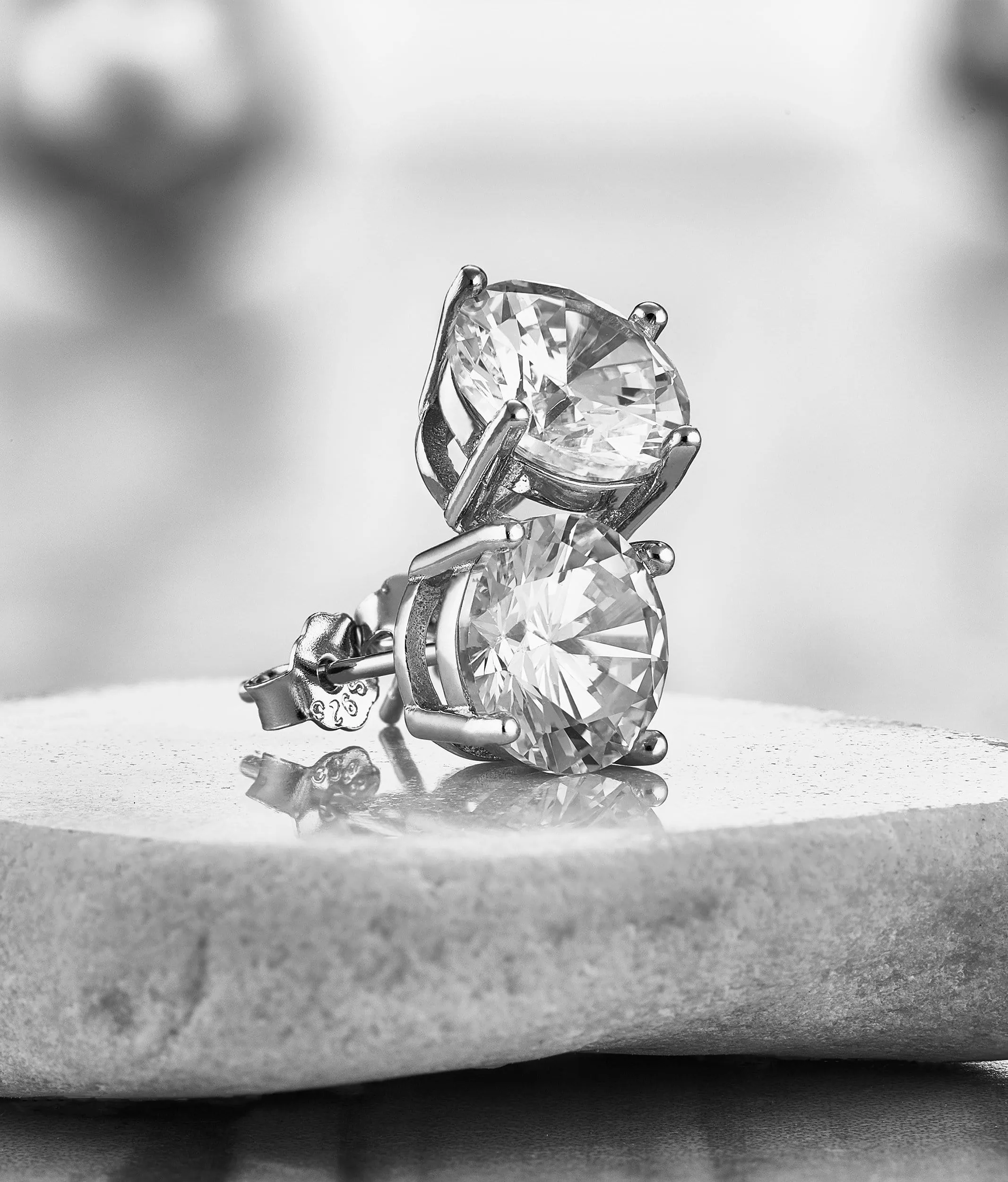 Lily 995.05 Quartz 38mm Classic with Emma Polished Bangle, Sofia Frosted Bangle and Studs