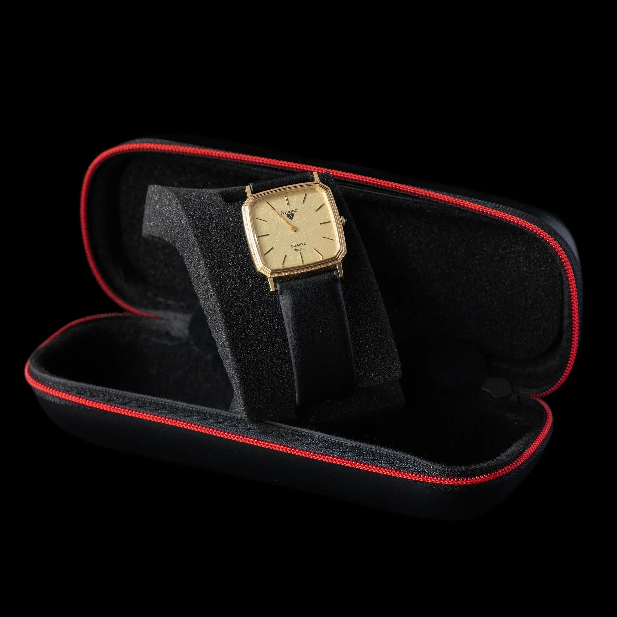 Nivada - Vintage Quartz Gold-Plated