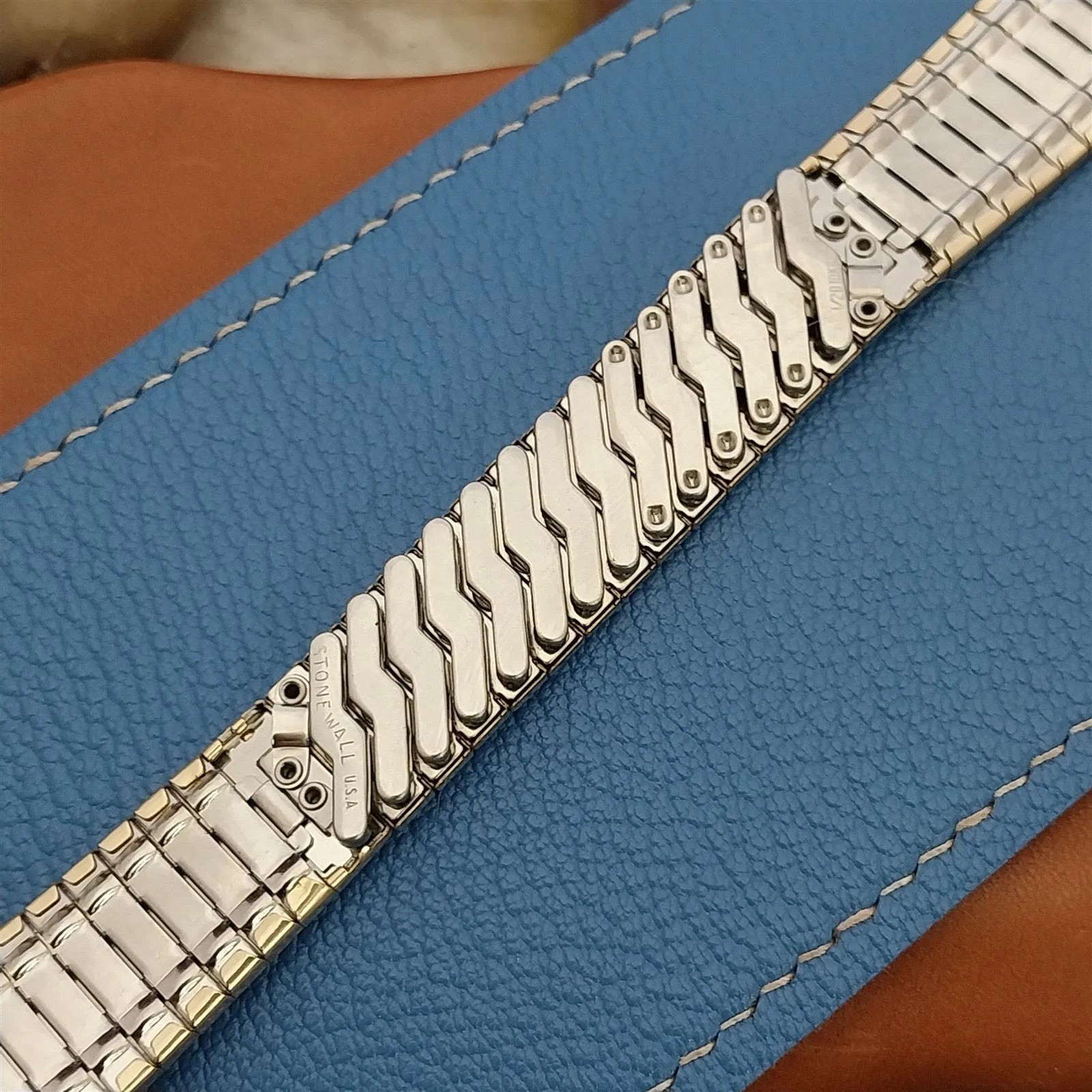 Vintage 17.2mm Gold-Filled Stonewall USA Classic Stretch 1960s Unused Watch Band